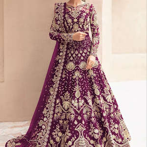 Filet papillon lourd avec un beau travail de broderie avec une robe Anarkali semi-cousue entièrement en diamant pour le mariage - Product Image 4