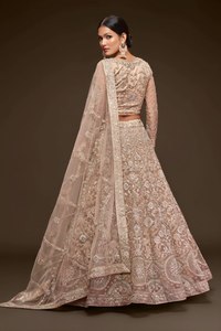 Conjunto de Lehenga Choli de Lujo en Color Beige con Lentejuelas y Bordado Zari, Manga Larga, para Bodas y Fiestas Indias y Pakistaníes, 3 Piezas - Product Image 4