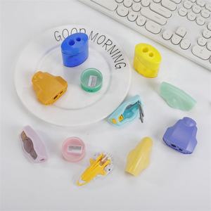 เครื่องเหลาดินสอหลากสีขนาดมาตรฐานมีรูสองรูเครื่องเขียนและอุปกรณ์<span class=keywords><strong>การ</strong></span>เรียนสำหรับเด็กอายุ10ขวบ - Product Image 2