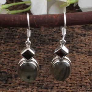 Boucles d'oreilles en labradorite naturelle chatoyante en gros, en argent sterling 925, pour femmes, bijoux fins, directement de l'usine - Product Image 3