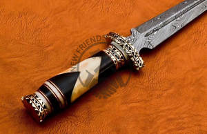 Nuevo Cuchillo de Hoja Fija de Acero de Damasco de Doble Filo, Cuchillo de Caza Dogger, Cuchillo de Caza Coleccionable con Mango Ornamentado, Cuchillo de Supervivencia - Product Image 5