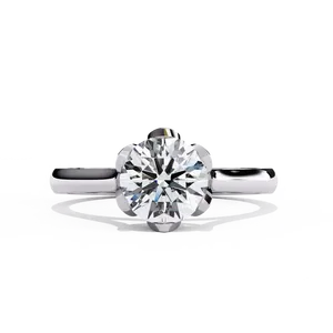 Bague solitaire moderne minimaliste en or personnalisé avec diamant de laboratoire rond brillant de 1,5 carat, sertie sur quatre griffes à tige fendue, pour fiançailles - Product Image 1