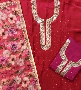 Salwar Kameez Tradicional Indio de Seda Bordado a Mano Sin Coser de Diseño Moderno para Mujer, de Alta Calidad para Fiestas y Festivales - Product Image 3