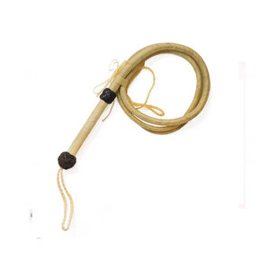 Fouet en cuir avec manche en bois, design enroulé brun, fouet à manche en bois - Product Image 1