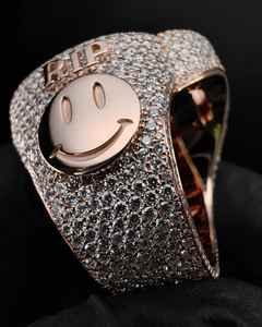 Anillo de Plata de Ley 925 con Logotipo 3D Personalizado para Hombre, Estilo Hip Hop, con Diamantes Moissanite Engastados a Mano, Superbrillante, para Bodas, Estilo Cubano - Product Image 4