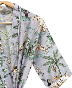 Robe kimono à nouer devant avec imprimé animalier tropical |   Veste longue à manches longues style bohème |   Couverture de plage légère pour l'été - Product Image 2