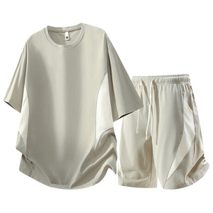 Ensemble deux pièces de luxe haut de gamme respirant avec broderie de logo personnalisée OEM, t-shirt à manches courtes et short, prix usine Chine - Product Image 4