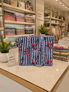 Sac fourre-tout d'épaule en toile rayée bleue pour femme, imprimé cerise, style preppy, léger, 18 pouces, fermeture éclair, poches intérieures, été - Product Image 1