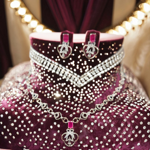 ชุดสร้อยคอเพชรสีโรสโกลด์และสีขาวสวยงามสง่างามคอลเลกชันเครื่องประดับพรีเมี่ยม - Product Image 3