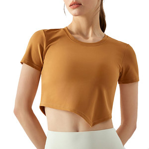 Crop top tendance à prix raisonnable, design personnalisé, streetwear décontracté pour femmes - Product Image 1