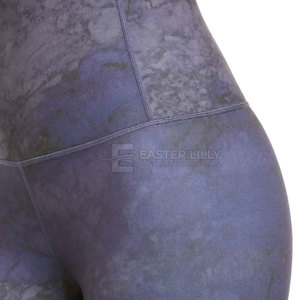 Leggings de yoga para mujer con cintura elástica, último estilo, en venta en línea al por mayor, precio razonable, hechos en Pakistán. - Product Image 4