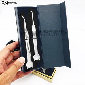 แหนบต่อขนตา RMI คุณภาพสูง ผลิตจากสแตนเลส ปลายแหลม 75 องศา พร้อมดีไซน์ลายคิตตี้ขนาดใหญ่ - Product Image 1