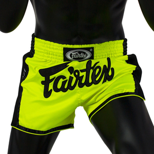 Shorts de Muay Thai y MMA Fairtex de Satén de Alta Calidad, Corte Lateral Verde y Negro, Personalizables con su Propia Etiqueta - Product Image 3