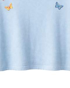 เสื้อยืดครอปปักลายผีเสื้อสีฟ้าอ่อนสำหรับผู้หญิง ผ้าฝ้าย แขนสั้น สไตล์ลำลอง ทรงหลวม แฟชั่นฤดูร้อน เสื้อยืดลายกราฟิก ขายส่ง - Product Image 6