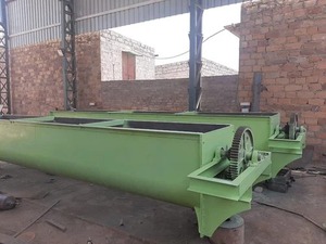 Transportador de Tornillo Azul Hindustan Agro Industry con Revestimiento Interior Rojo, Motor y Caja de Cambios para Aplicaciones Mineras - Product Image 2