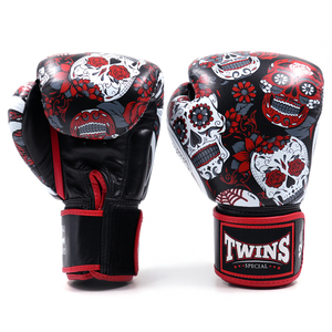 ถุงมือชกมวยหนังแท้ลายกราฟิก ยี่ห้อ Twins สำหรับฝึกซ้อมมวยไทย คิกบ็อกซิ่ง และ MMA - Product Image 1