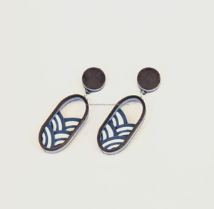 Pendientes minimalistas de resina chapados en oro con perla Diamante de moda hermosa forma de gancho lindo hipoalergénico regalo de fiesta de boda ella - Product Image 3