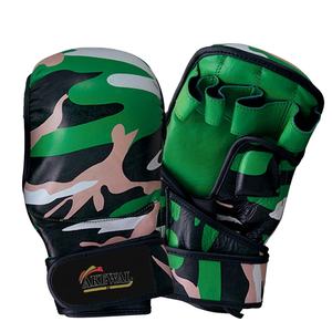 Impresión de camuflaje Nuevo diseño PU Guantes de boxeo MMA de cuero con alta calidad Personalizar Imprimir logotipo y tamaños disponibles en stock - Product Image 1
