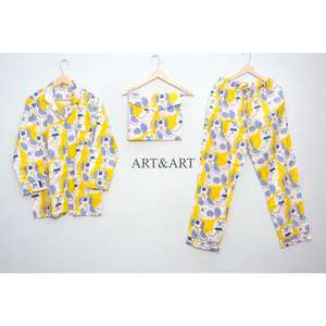 Ensemble de pyjama et chemise en coton indien fait main pour femme, imprimé chien jaune, artisanal, avec sac - Product Image 4