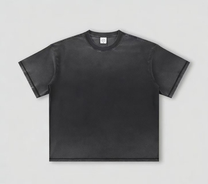 เสื้อยืดคอกลมแขนสั้นสีดำสำหรับผู้ชาย ทรงปกติ ระบายอากาศได้ดี ผลิตจากผ้าโพลีเอสเตอร์ถัก สวมใส่สบาย สีพื้นเรียบง่าย เสื้อผู้ชายสไตล์วินเทจ รุ่น 250 - Product Image 1