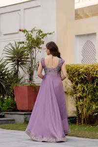 Kurti sur mesure en tissu de soie Vichitra pure, nouvelle conception de qualité supérieure, avec ensemble de dupatta assorti, parfait pour les mariages et les fêtes - Product Image 6