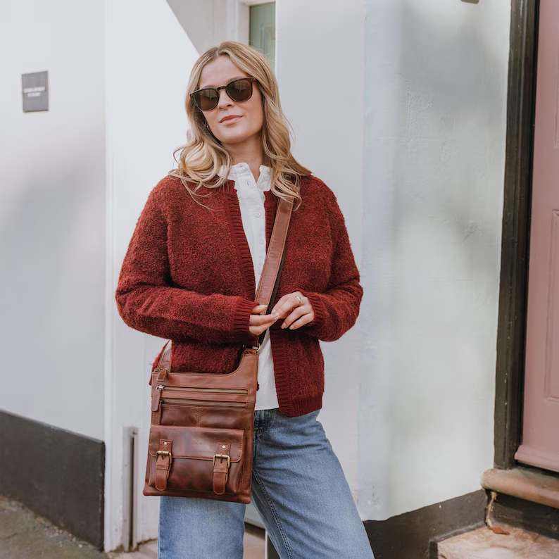 สีน้ำตาลเข้ม