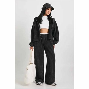 Ensemble 2 pièces sweat à capuche zippé et jogging personnalisé avec logo – Survêtement décontracté vintage streetwear pour femme, noir délavé à l'acide - Product Image 6
