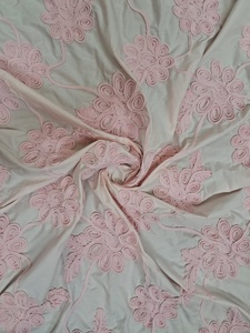 Tissu Popeline Rose Pâle Premium Brodé Dori – Motif Floral 3D en Cordon pour Vêtements et Décoration Intérieure – Grande Vente - Product Image 2