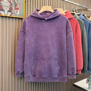 Sudadera con Capucha Negra para Hombre, Personalizada al por Mayor, Casual, Bordada, de Algodón Orgánico, con Efecto Desgastado Vintage y Peso Ajustado - Product Image 4