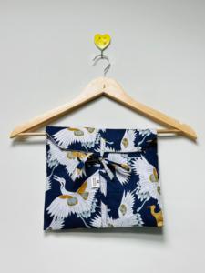 Conjunto de Pijama de Verano Ecológico con Estampado de Grullas para Mujer de Lujo |   Conjunto de Pijama de 3 Piezas de Algodón, Camisa con Botones y Pantalones Relajados a Juego - Product Image 4