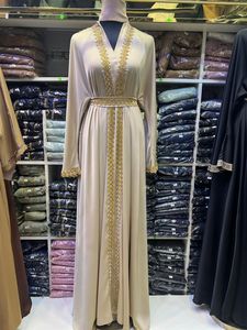 Nouvelle collection 2026 : Magnifique Abaya noire traditionnelle islamique pour femmes – Vêtements musulmans d'Arabie Saoudite et du Golfe - Product Image 3