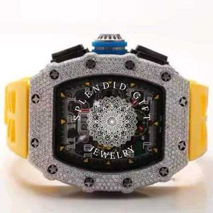 Reloj Deportivo Analógico de Cuarzo para Hombre, Cristal de Zafiro Amarillo, Caja Cuadrada de 28 mm, Correa de Moissanita Plateada, Cierre Oculto, Resistente al Agua - Product Image 1