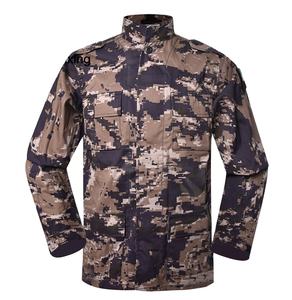 Doudoune d'hiver personnalisée pour hommes Doudoune en toile isolée imperméable avec col à capuche Logo avant Position - Product Image 4