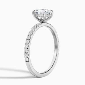 Anillo de compromiso y boda minimalista de lujo chapado en oro blanco de plata de ley 925 con moissanita de corte ovalado y engaste de garra - Product Image 4