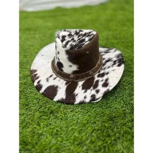 Sombrero Vaquero Étnico Unisex de Cuero Vacuno con Patrón de Pelo de Vaca, Ala Ancha para Uso en Exteriores, Cuatro Estaciones - Product Image 3