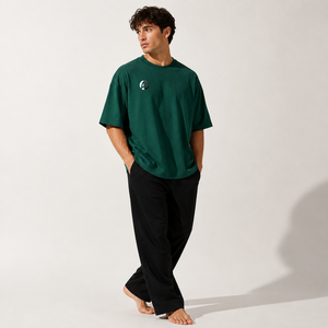 T-shirt oversize pour homme en tissu doux, coupe décontractée, manches courtes et col rond, pour un look simple et décontracté en voyage. - Product Image 6