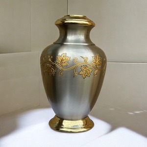 Urne funéraire décorative en métal de grande capacité avec couvercle sécurisé pour cendres d'adultes et rangement commémoratif - Product Image 4