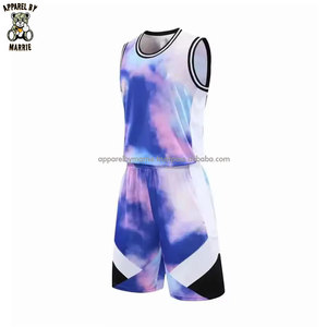 Tenue de basketball sublimée pour équipe, avec tissu à séchage rapide, noms et numéros personnalisés pour tournois et entraînements - Product Image 3