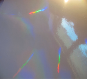Film vinyle holographique transparent autocollant en vrac, feuille décorative holographique arc-en-ciel pour emballage artisanal - Product Image 1