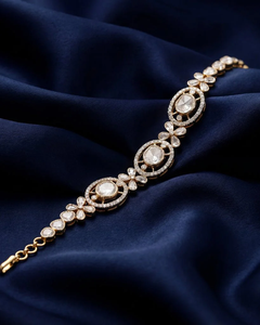 Pulsera de Diamantes Estilo Polki, Elegante y con un Toque Caprichoso, con Piedras Brillantes Delicadas - Product Image 4
