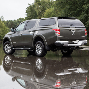 Voiture d'occasion à faible kilométrage, Mitsubishi L200 DOUBLE CABINE PICK-UP 2024, prête à être expédiée - Product Image 2