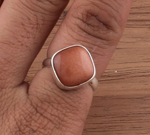 Bague en argent sterling 925 avec pierre de soleil orange naturelle sertie en bélière, bijoux en pierres précieuses scintillantes, vente en gros, coupe brillante, cadeau pour femme - Product Image 4