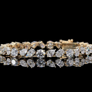 AMBER JEWELS Bracelet chaîne unisexe en argent 925 plaqué or avec croix en moissanite taille brillante micro-incrustée style hip-hop pour soirée - Product Image 1