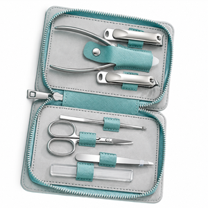 Kit de Manicura de Acero Inoxidable 7 en 1, Juego de Herramientas para Uñas, Estuche de Viaje Portátil, Estilo Clásico para Adultos - Product Image 5