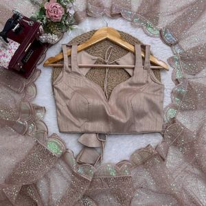 Sari de diseñador bordado con hilo de red suave y lentejuelas, con blusa de seda Benglori, precio al por mayor de Royal Export - Product Image 6