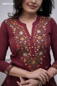 Nouveauté : Ensemble Kurti-Pant et Dupatta en rayonne slub de haute qualité avec broderies, fournisseur de Surat, exportateur de mode féminine. - Product Image 2
