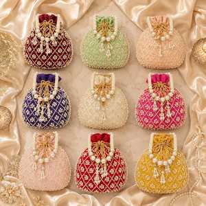 Sac à main Potli décoratif à bas prix pour femmes, avec des détails de broderie faits à la main, pour les tenues de mariée, les tenues de soirée - Product Image 3