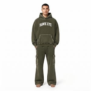 Conjunto Deportivo para Hombre en Verde Oliva con Lavado Ácido, Sudadera con Capucha de Algodón Grueso y Pantalones Jogger de Pierna Ancha - Product Image 3