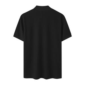 เสื้อยืดแขนสั้นคอเต่าสีฟ้าอ่อนสำหรับผู้ชาย ทรงโอเวอร์ไซส์ สีพื้น คอกลม คอสูง สวมใส่สบาย ทรงปกติ - Product Image 4