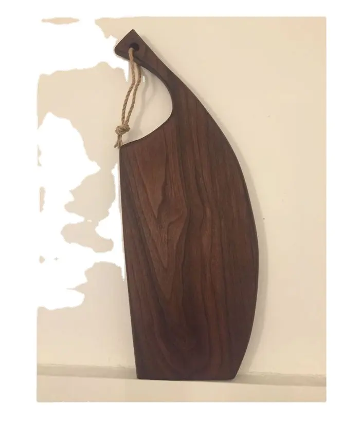 Tabla de cortar de madera de acacia de alta calidad de Metal de forma única, utensilios de cocina decorativos con cuerda